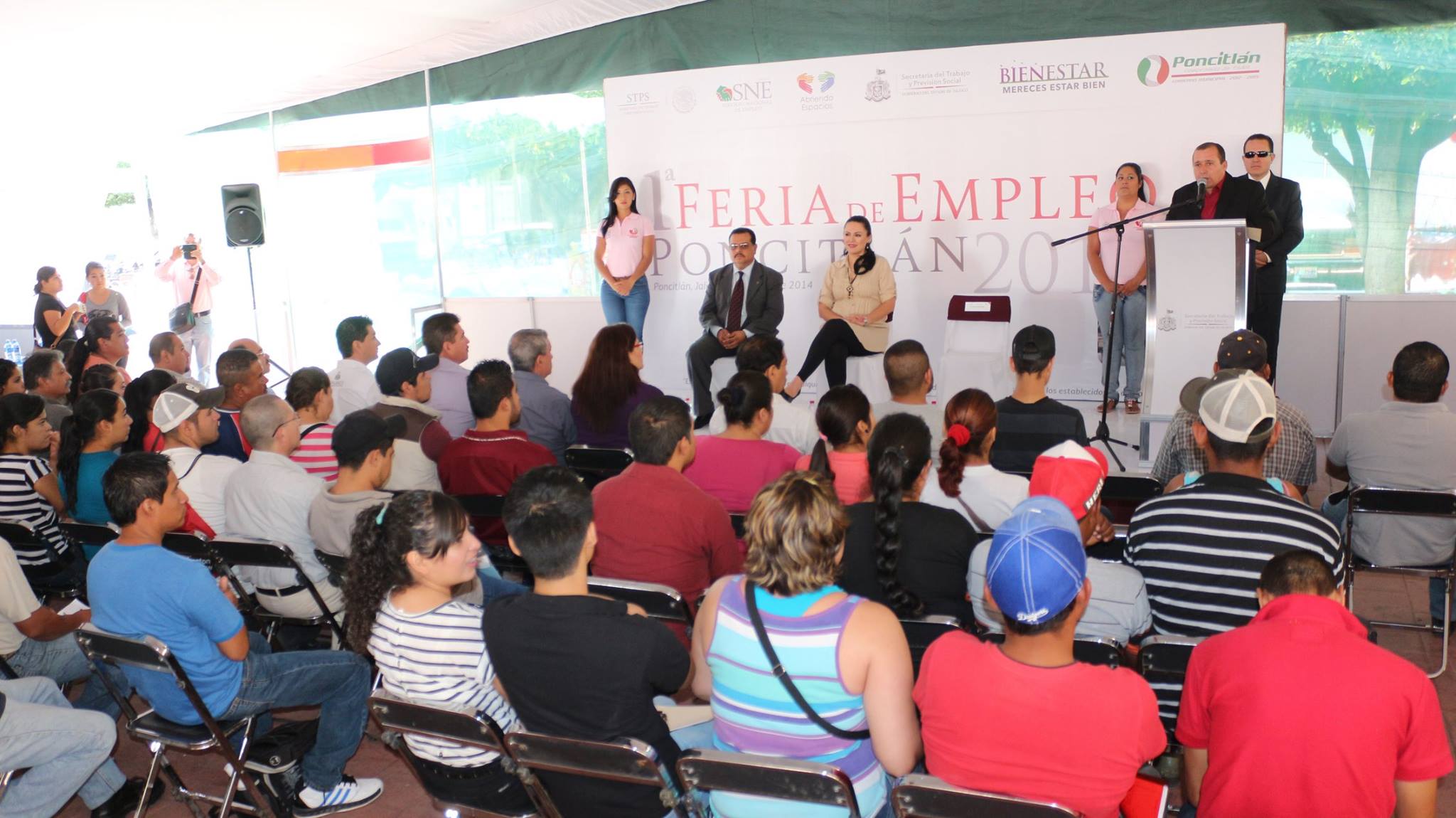 Realizan con éxito Feria del Empleo en Poncitlán | Gobierno del Estado ...