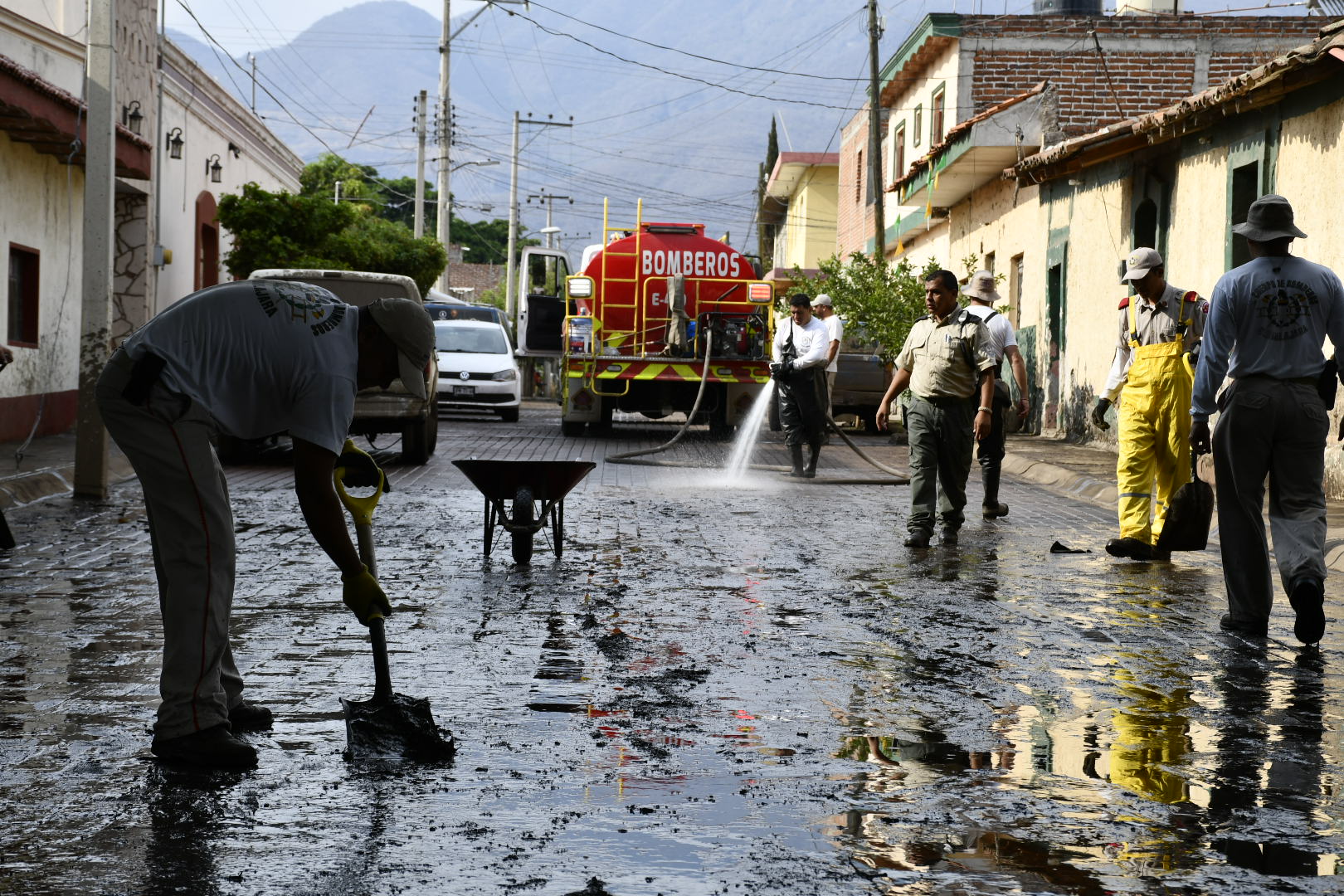 Continúan trabajos de limpieza en las calles y casas de San Gabriel, se  tiene un avance del noventa y cinco por ciento | Gobierno del Estado de  Jalisco