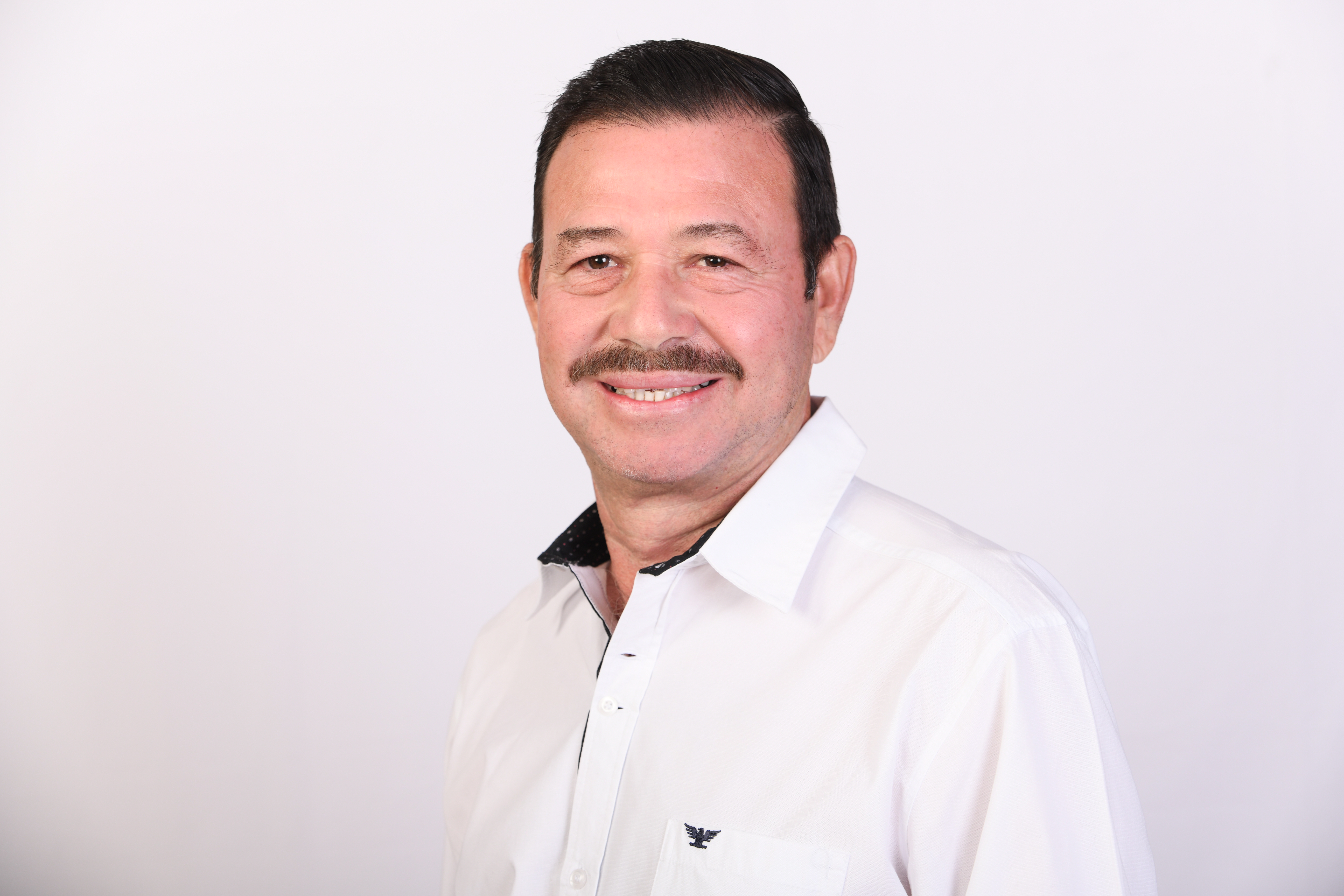 Foto del presidente municipal del municipio de Cihuatlán
